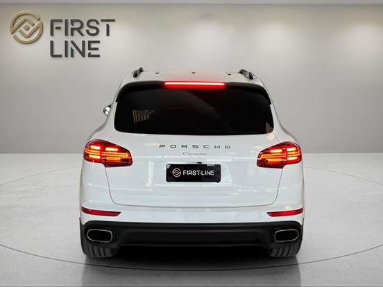 PORSCHE-CAYENNE-2017