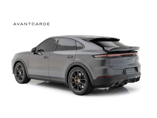 PORSCHE-CAYENNE-2025