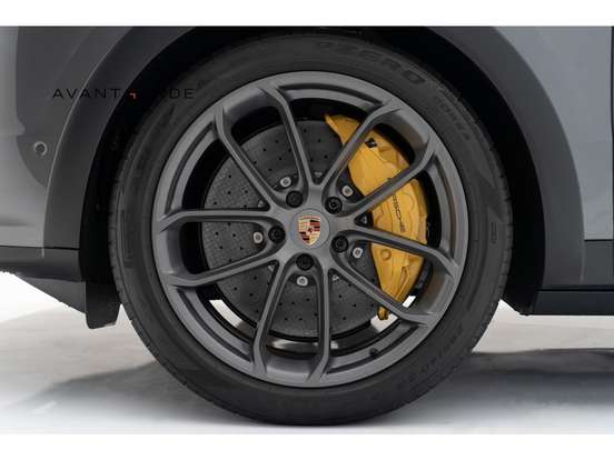 PORSCHE-CAYENNE-2025