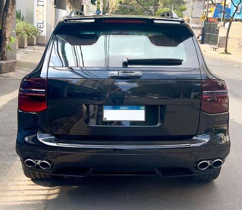 PORSCHE-CAYENNE-2010