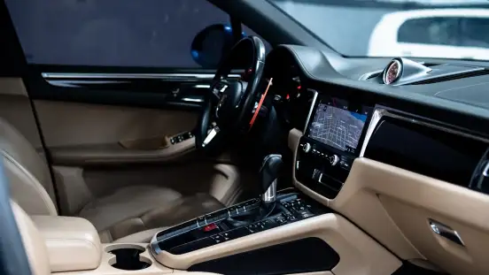 PORSCHE-MACAN-2019