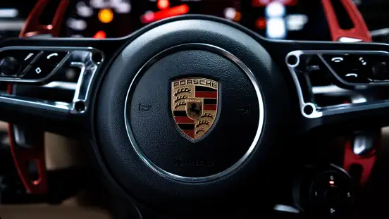PORSCHE-MACAN-2019