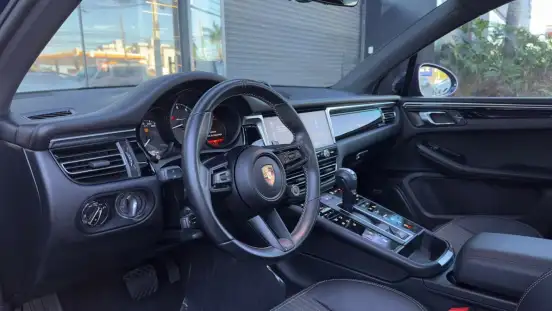 PORSCHE-MACAN-2023