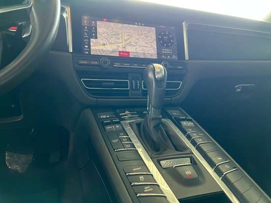 PORSCHE-MACAN-2019