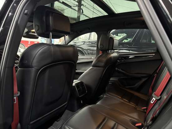 PORSCHE-MACAN-2020