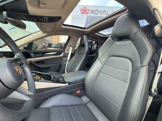 PORSCHE-PANAMERA-2024