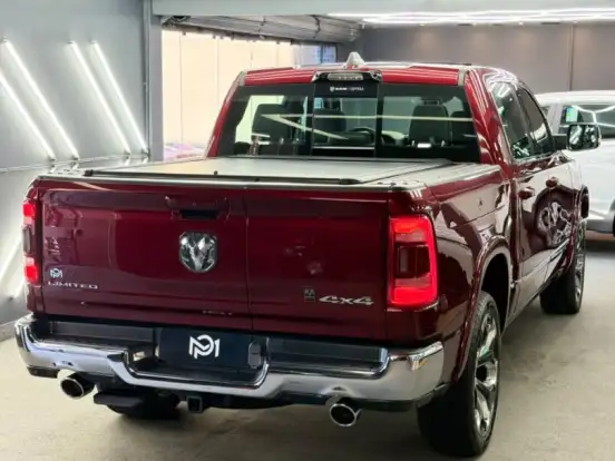 RAM-1500-5.7 V8 GASOLINA LIMITED CD 4X4 AUTOMÁTICO RAM-1500-2023