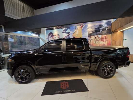RAM-1500-5.7 V8 GASOLINA LIMITED NIGHT EDITION CD 4X4 AUTOMÁTICO RAM-1500-2023