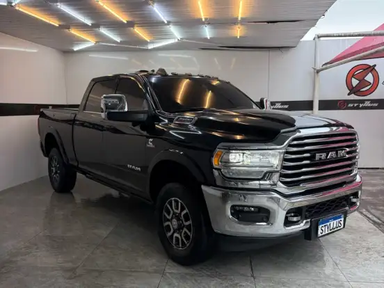 RAM-3500-6.7 I6 TURBO DIESEL LIMITED LONGHORN CD 4X4 AUTOMÁTICO RAM-3500-2023