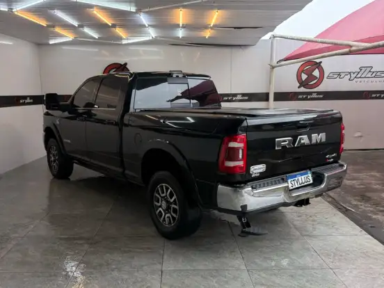 RAM-3500-6.7 I6 TURBO DIESEL LIMITED LONGHORN CD 4X4 AUTOMÁTICO RAM-3500-2023
