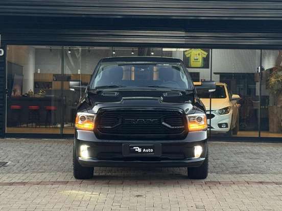 RAM-CLASSIC-5.7 V8 GASOLINA LARAMIE CD 4X4 AUTOMÁTICO RAM-CLASSIC-2022