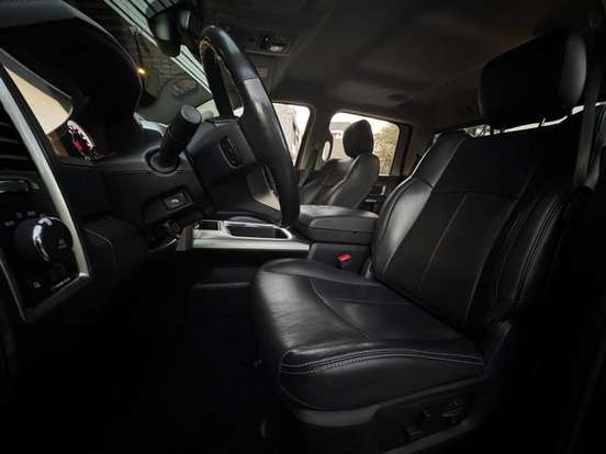 RAM-CLASSIC-5.7 V8 GASOLINA LARAMIE CD 4X4 AUTOMÁTICO RAM-CLASSIC-2022