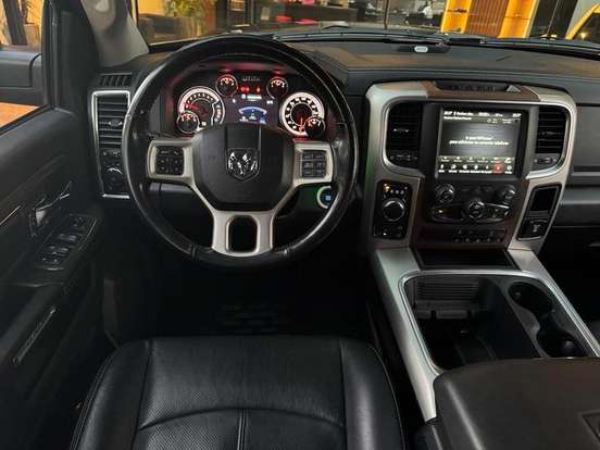 RAM-CLASSIC-5.7 V8 GASOLINA LARAMIE CD 4X4 AUTOMÁTICO RAM-CLASSIC-2022