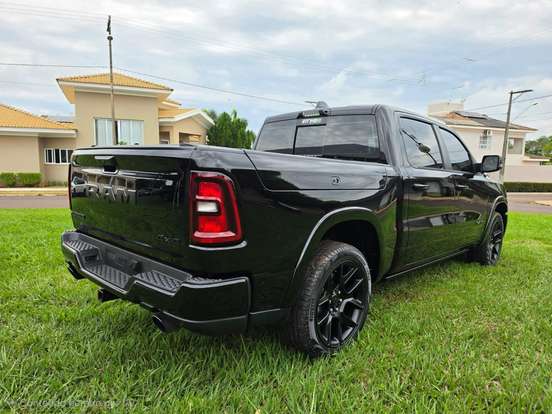 RAM-1500-3.0 HURRICANE 6 BITURBO GASOLINA LARAMIE NIGHT EDITION CD 4X4 AUTOMÁTICO RAM-1500-2025