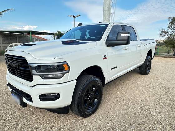 RAM 2500 6.7 I6 TURBO DIESEL LARAMIE NIGHT EDITION CD 4X4 AUTOMÁTICO