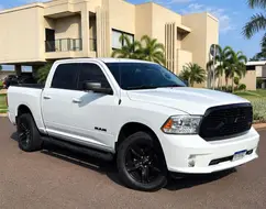 RAM CLASSIC 5.7 V8 GASOLINA LARAMIE NIGHT EDITION CD 4X4 AUTOMÁTICO RAM CLASSIC 5.7 V8 GASOLINA LARAMIE NIGHT EDITION CD 4X4 AUTOMÁTICO