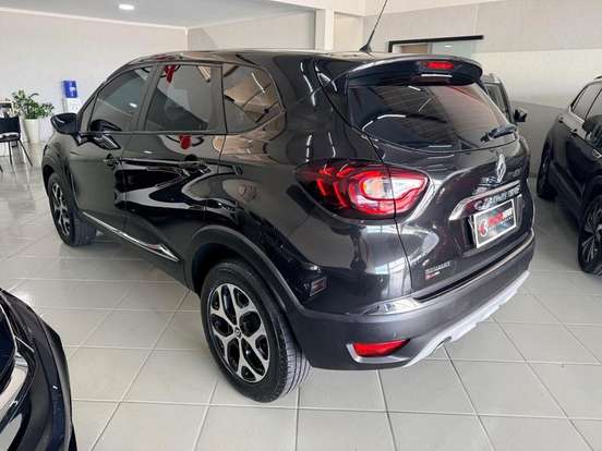 RENAULT-CAPTUR-2018