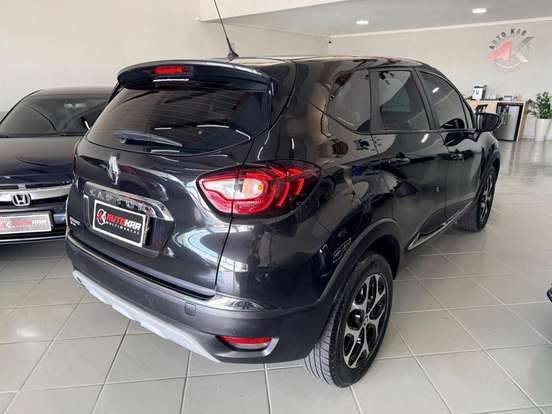RENAULT-CAPTUR-2018