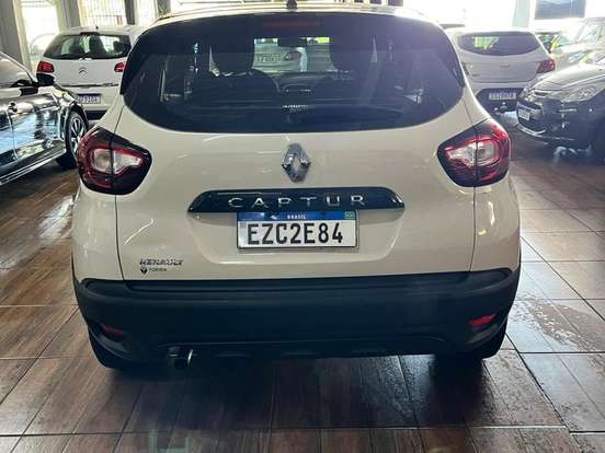 RENAULT-CAPTUR-2019