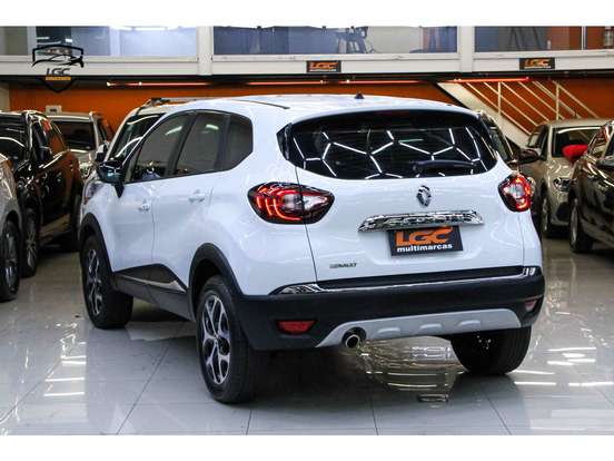 RENAULT-CAPTUR-2018
