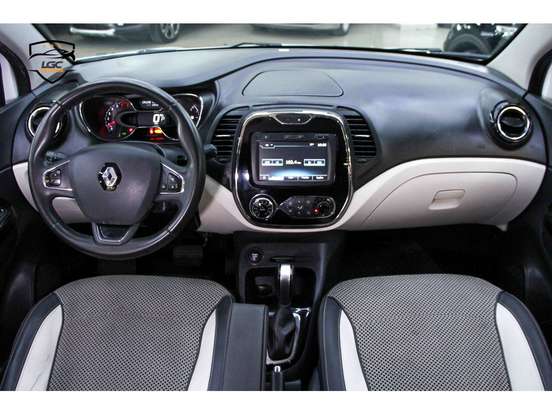 RENAULT-CAPTUR-2018