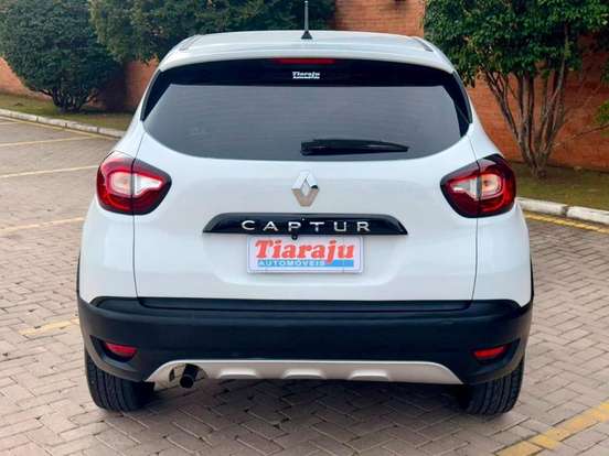 RENAULT-CAPTUR-2019