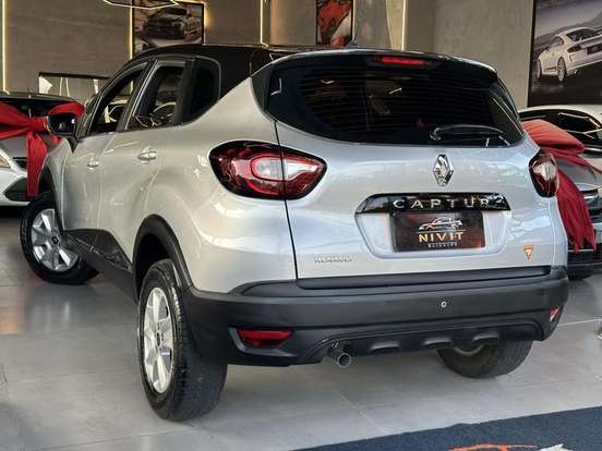 RENAULT-CAPTUR-2020