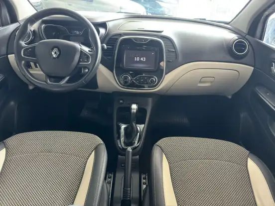 RENAULT-CAPTUR-2017
