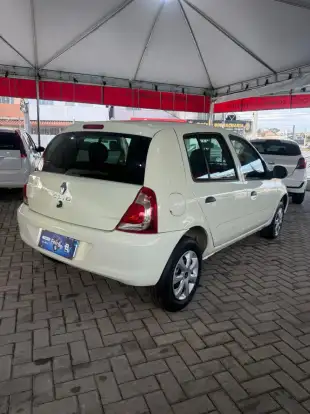 RENAULT-CLIO-2013