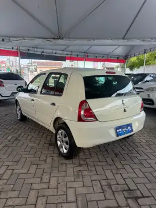 RENAULT-CLIO-2013