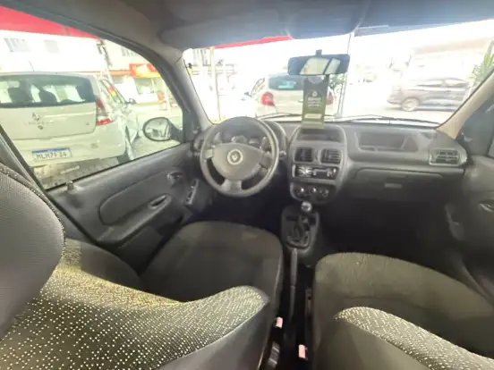 RENAULT-CLIO-2013