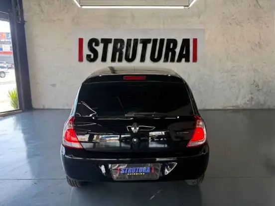 RENAULT-CLIO-2014