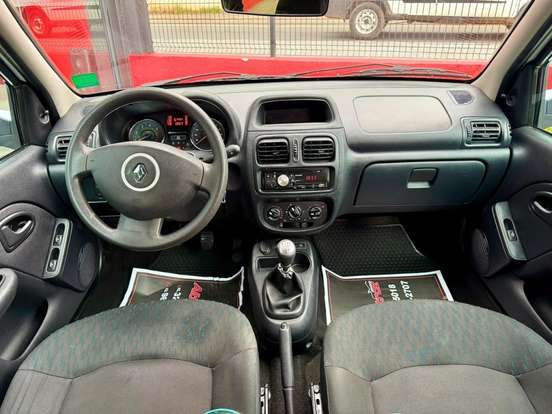 RENAULT-CLIO-2015