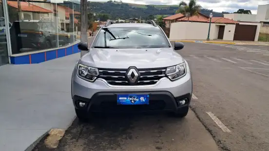 RENAULT-DUSTER-2023