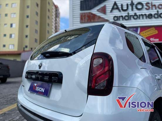 RENAULT-DUSTER-2019