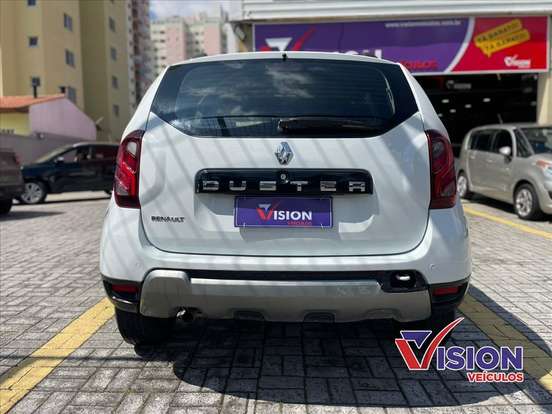 RENAULT-DUSTER-2019