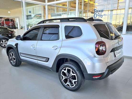 RENAULT-DUSTER-2023