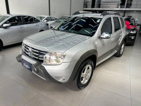 RENAULT DUSTER 2.0 DYNAMIQUE 4X2 16V FLEX 4P AUTOMÁTICO