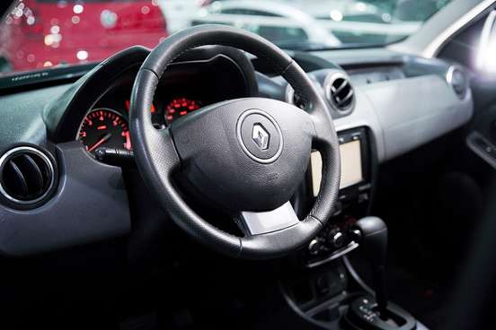 RENAULT-DUSTER-2014
