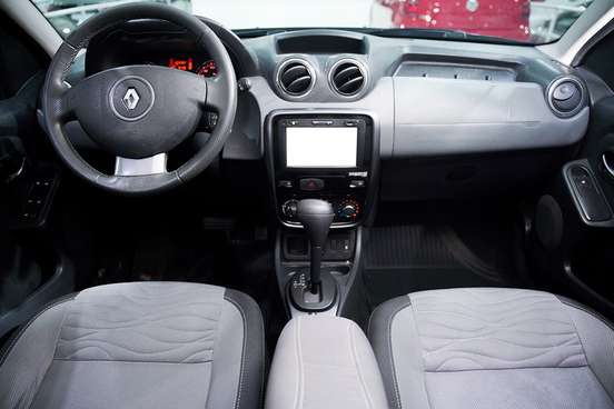 RENAULT-DUSTER-2014