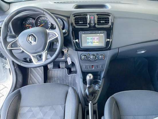 RENAULT-LOGAN-2024