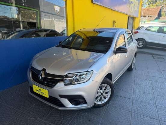 RENAULT-LOGAN-2022