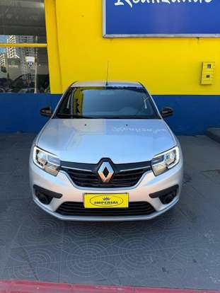RENAULT-LOGAN-2022