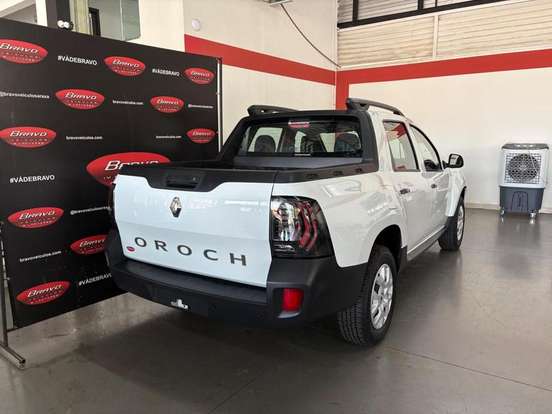 RENAULT-OROCH-2025