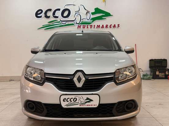 RENAULT-SANDERO-2018