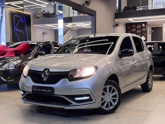 RENAULT-SANDERO-2022