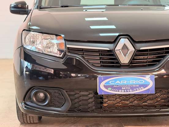 RENAULT-SANDERO-2014
