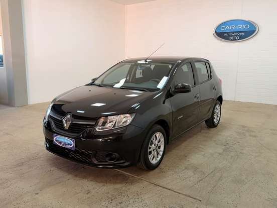 RENAULT-SANDERO-2014