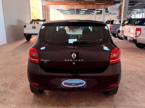 RENAULT-SANDERO-1.0 EXPRESSION 16V FLEX 4P MANUAL RENAULT-SANDERO-2014