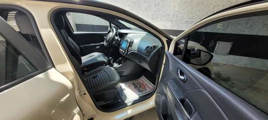 RENAULT-CAPTUR-2019